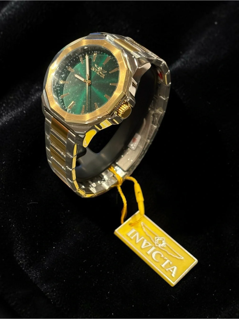 Invicta Speedway 46836 Men’s 42mm Green Sunburst Dial Two-Tone Quartz watch